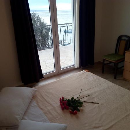 Apartment On The Beach Lokva Rogoznica Esterno foto