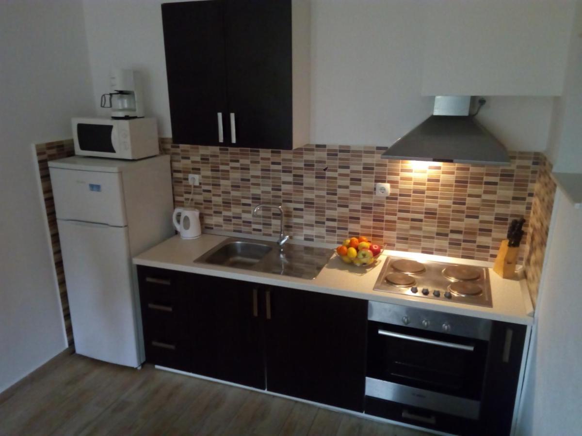 Apartment On The Beach Lokva Rogoznica Esterno foto