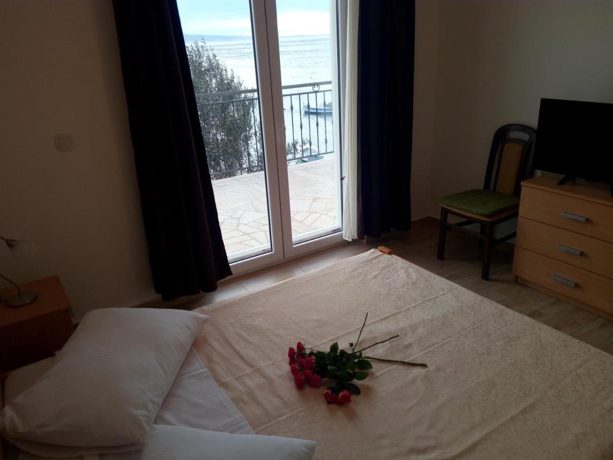 Apartment On The Beach Lokva Rogoznica Esterno foto