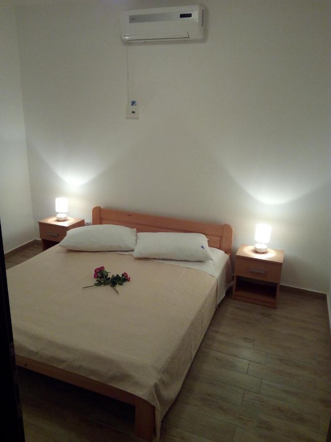 Apartment On The Beach Lokva Rogoznica Esterno foto