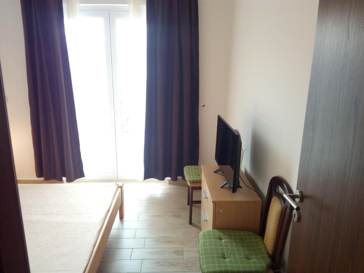 Apartment On The Beach Lokva Rogoznica Esterno foto