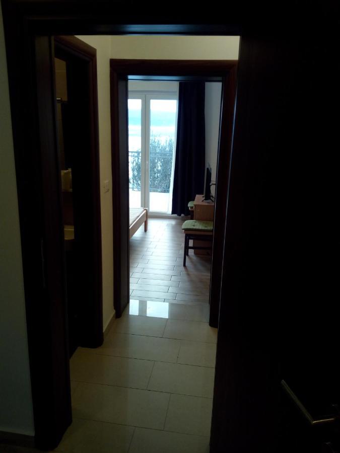 Apartment On The Beach Lokva Rogoznica Esterno foto