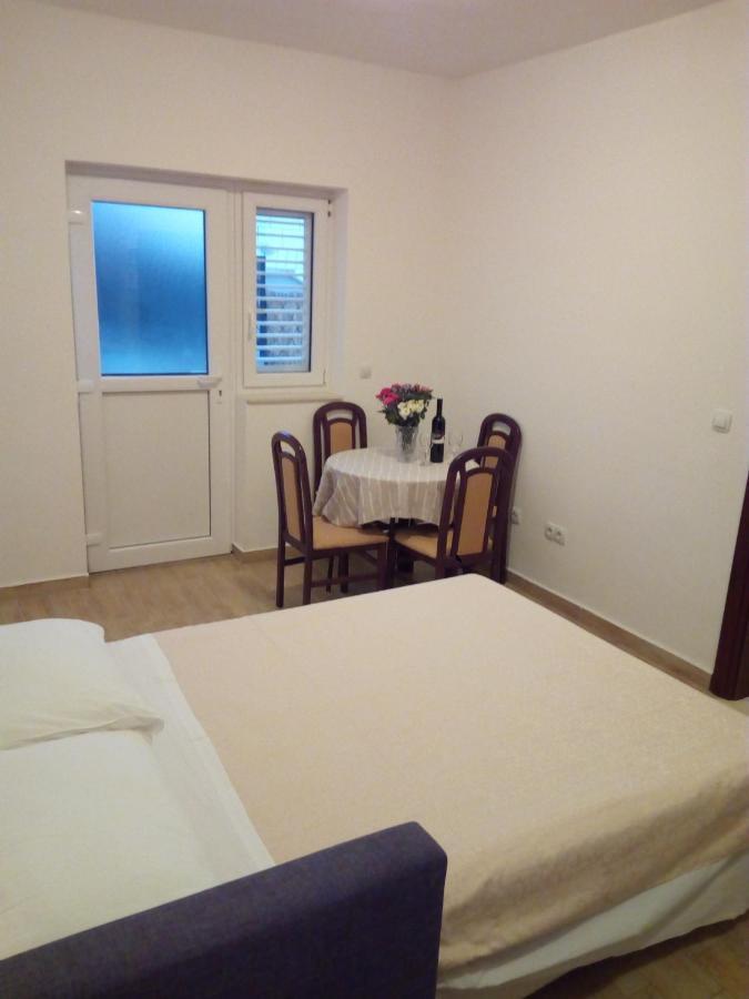 Apartment On The Beach Lokva Rogoznica Esterno foto